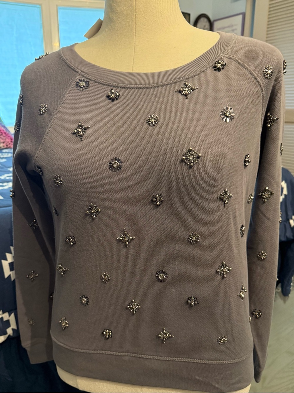 💖NWT J. CREW EMBELLISHED PULLOVER💖